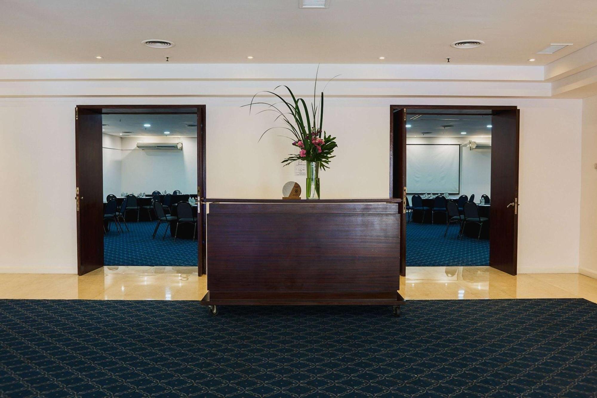 Dazzler By Wyndham Buenos Aires San Martin Hotel Eksteriør billede