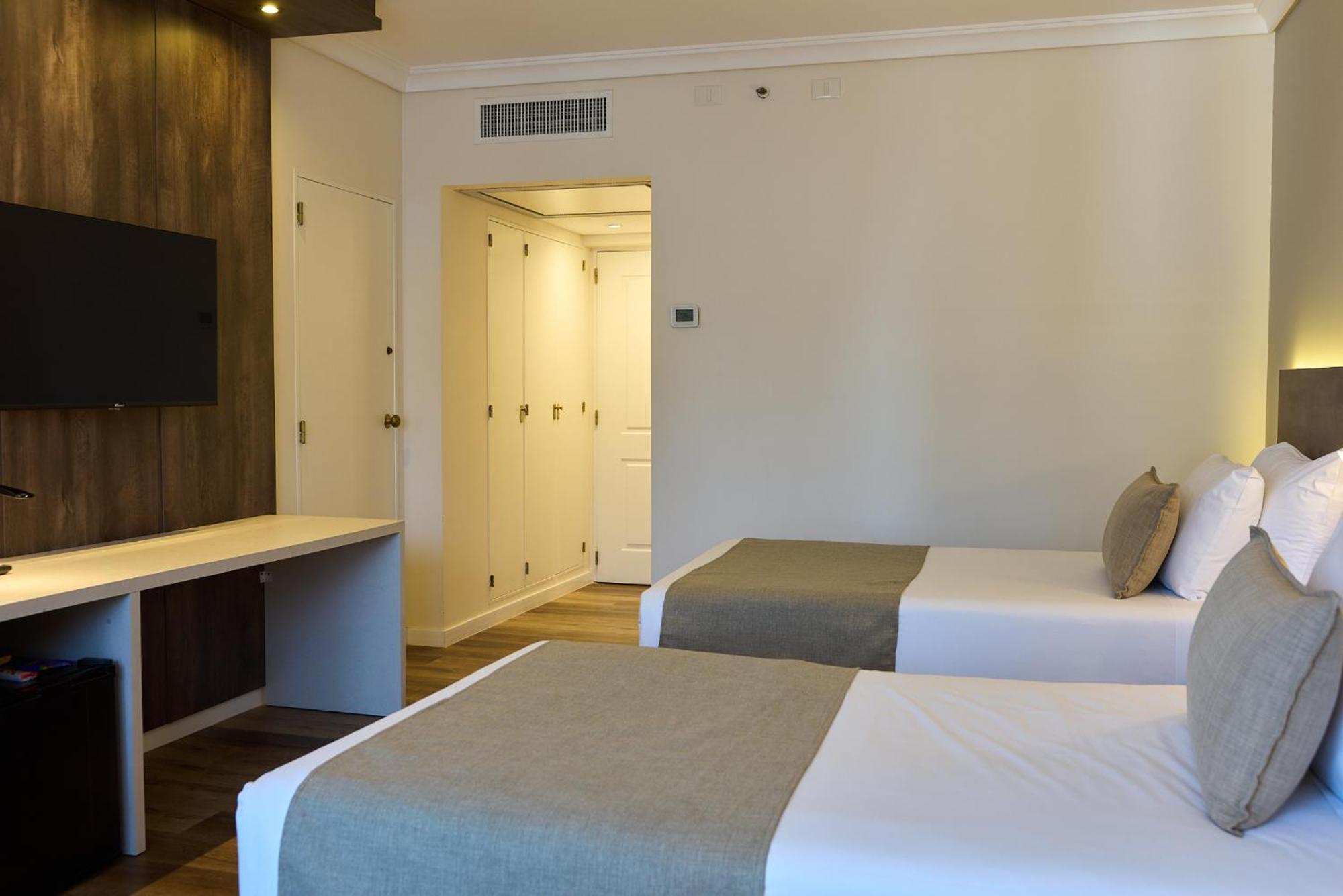 Dazzler By Wyndham Buenos Aires San Martin Hotel Eksteriør billede